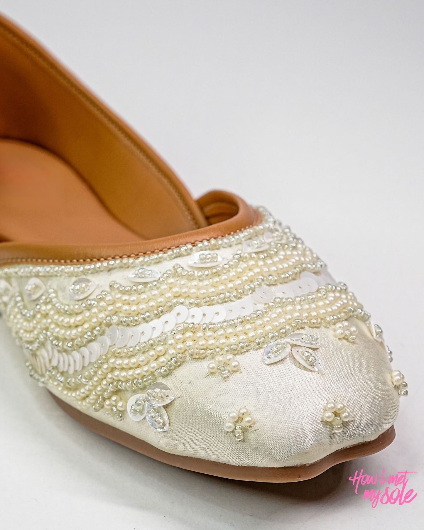 White Abstract Afreen Jutties - Front Close Up