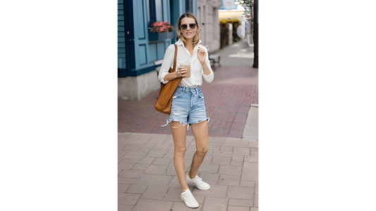 Travel Footwear You Need This Summer for Women (Comfort + Style Guide) - Featured Image - Women in Breathable Sneaker