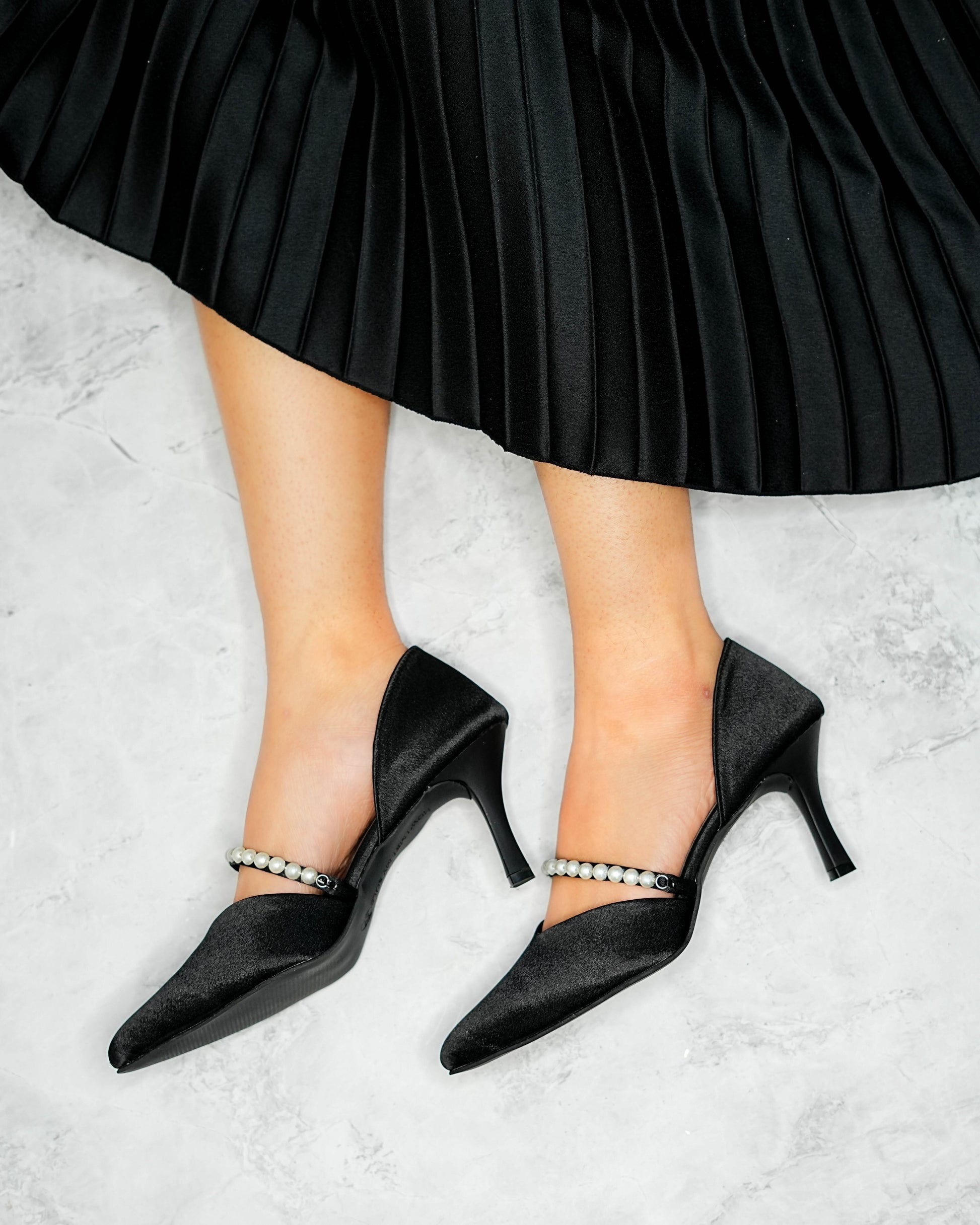 Blaire: Black Pearl Pumps/Heels - In Feet