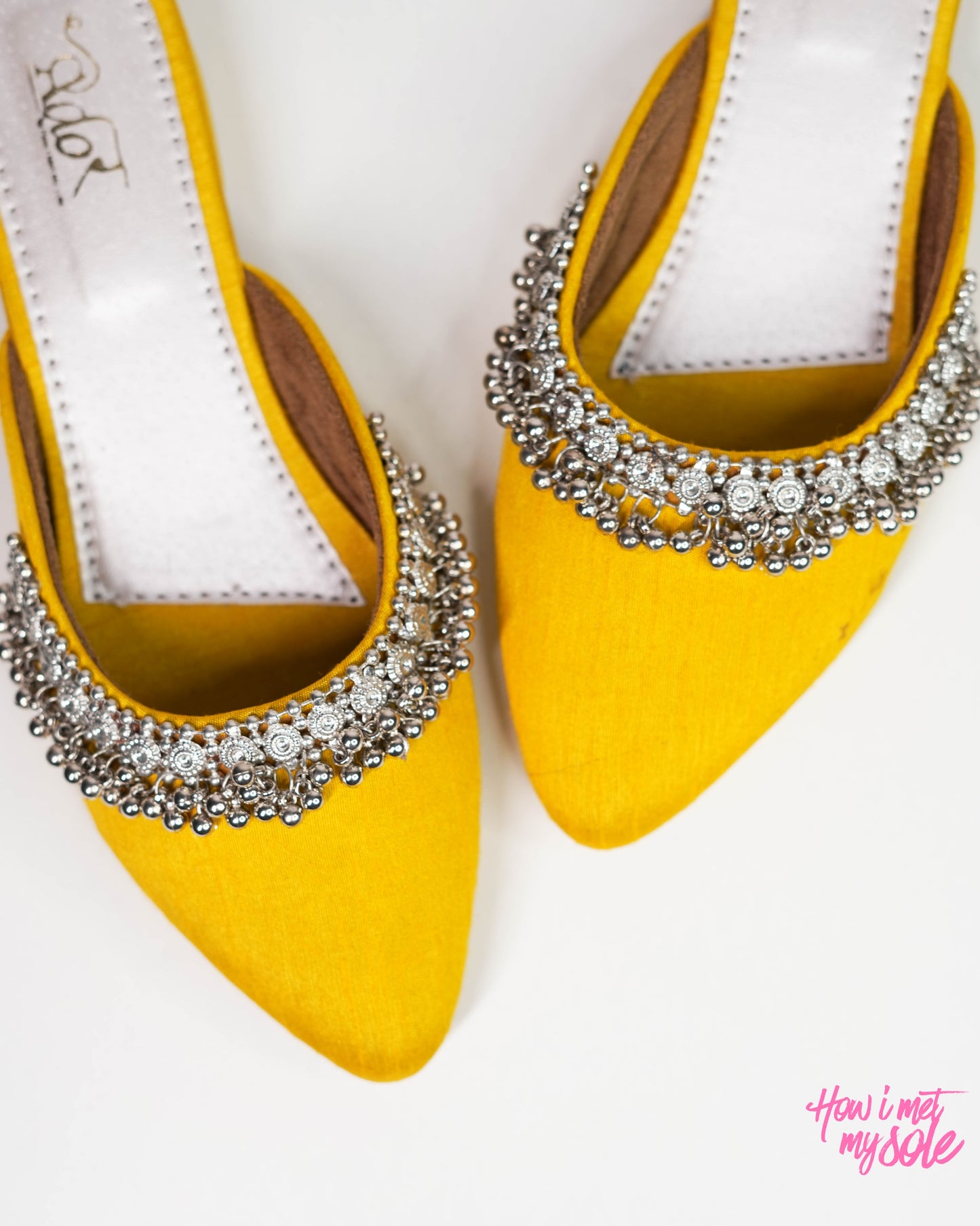 'Masakali Yellow Mules' - Top Pair